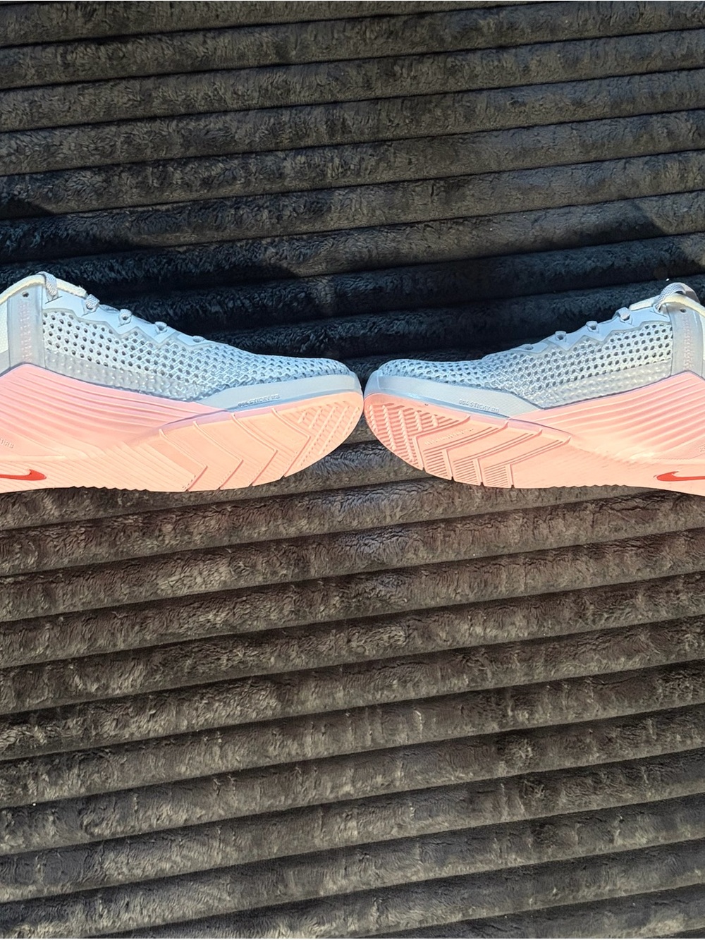 Nike Metcon 6 'Football Grey Arctic Punch' AT3160-001 Women's Shoes (size 9) - Picture 4 of 10